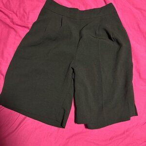 Oak And Fort Shorts size small
